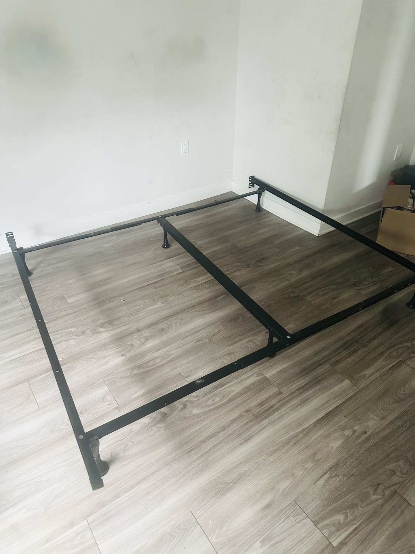 King Size Metal Frame