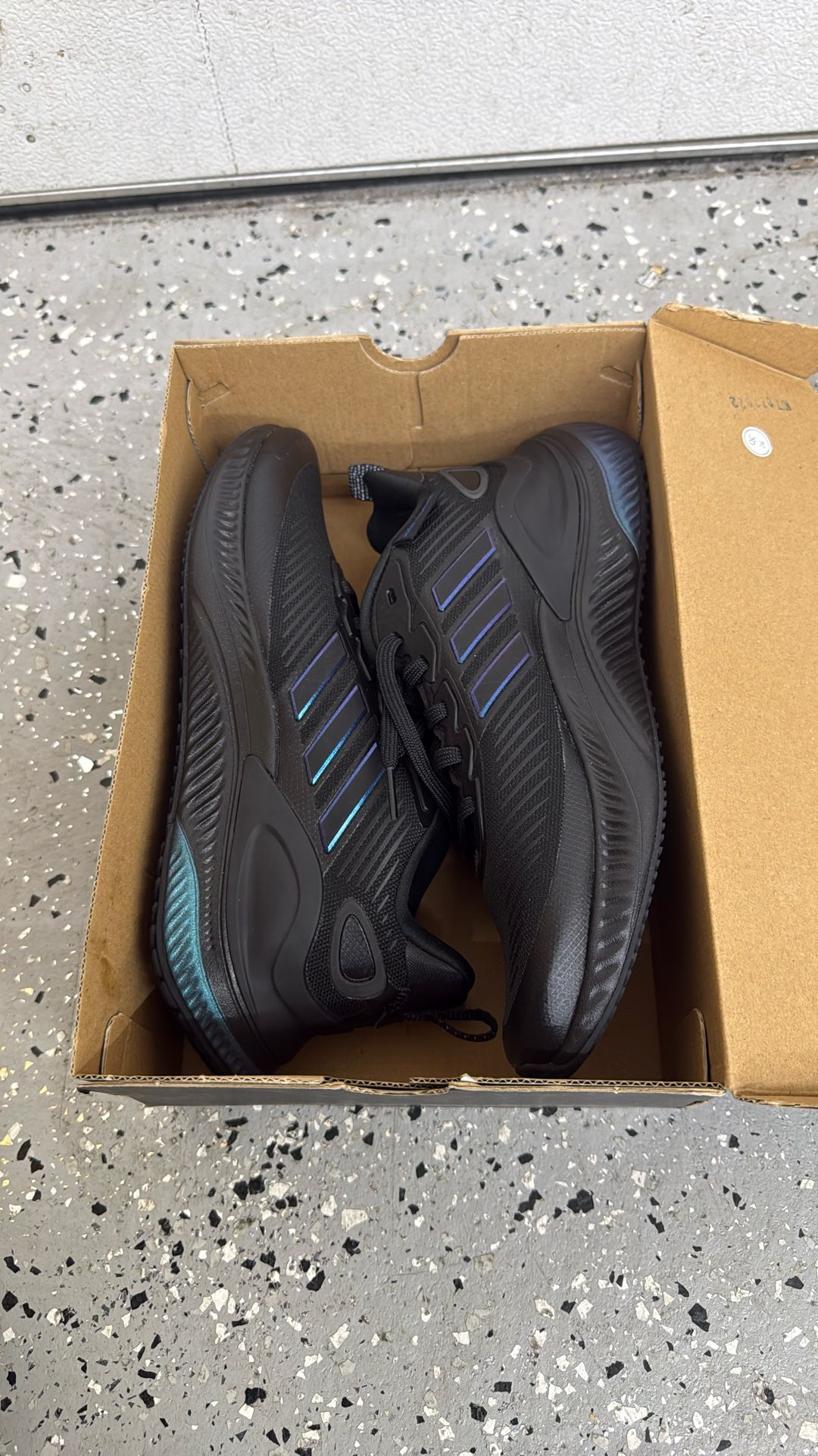 Adidas Sneakers
