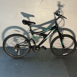 BICYCLE NEXT 18 SPEED SIZE 24 BRAND NEW 