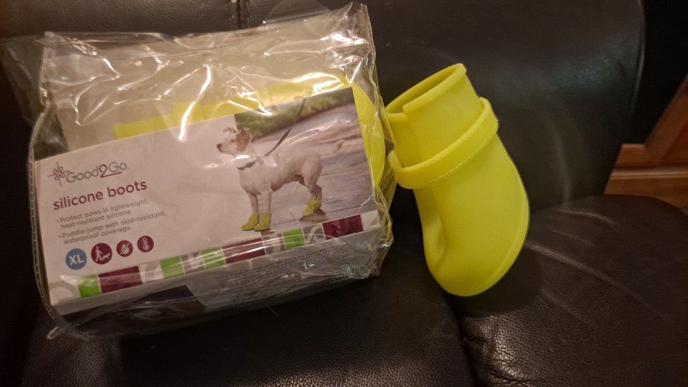 (3) Silicone Boots For Dogs  Size Large