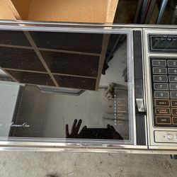 Vintage Okeefe And Merritt Microwave Oven 