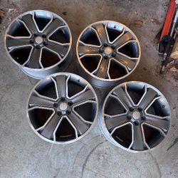 20" Land Rover Wheels!! Awesome Condition! Refinished!