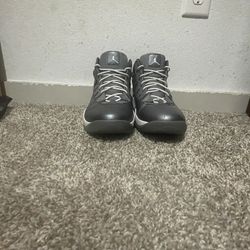 Nike Air Jordan Prime Flight  size is 11.