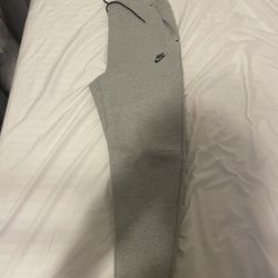 Nike Tech Jogger / Nike Short Set 