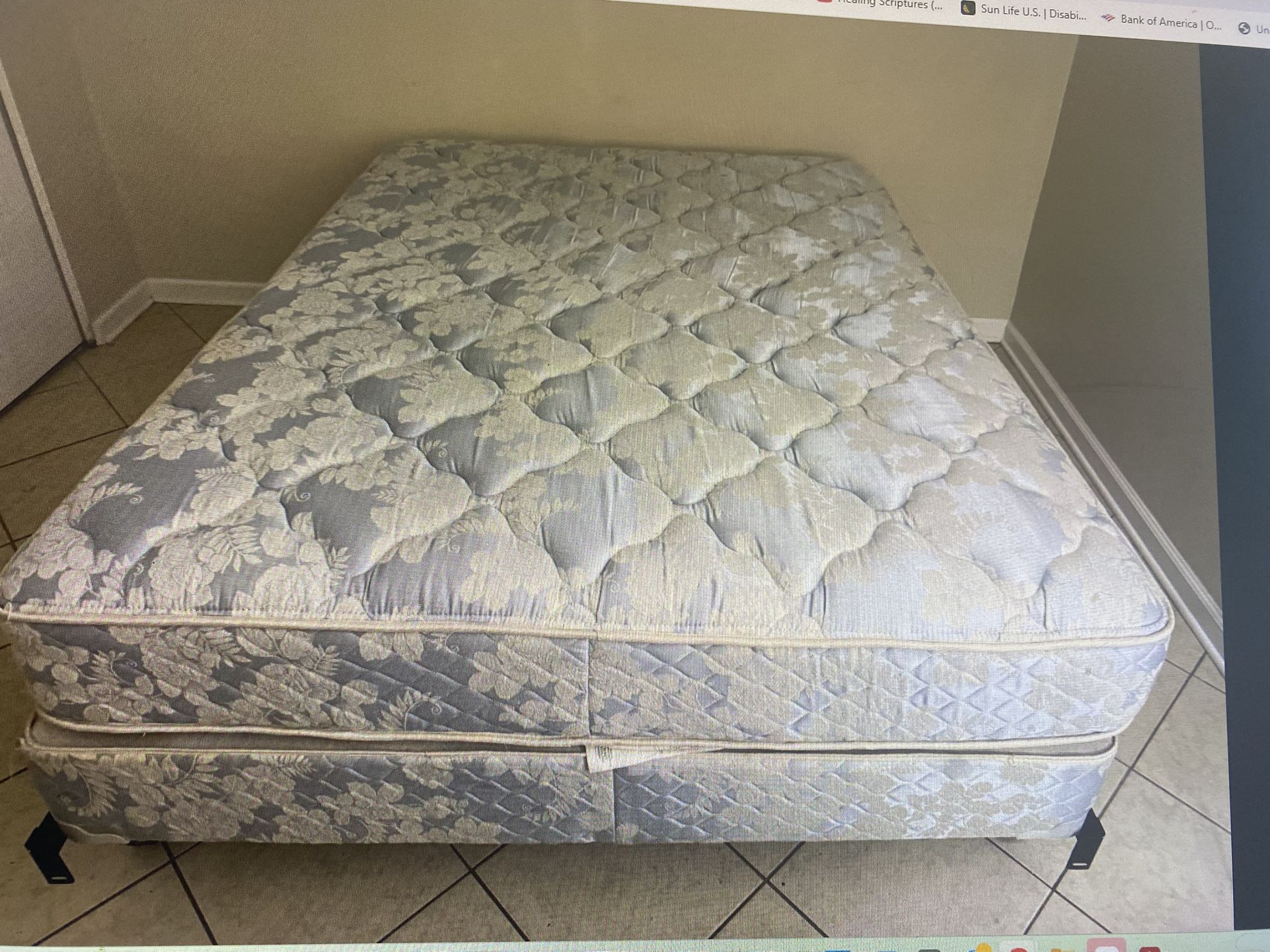 Queen bed, coffee table, End tables, Mirror