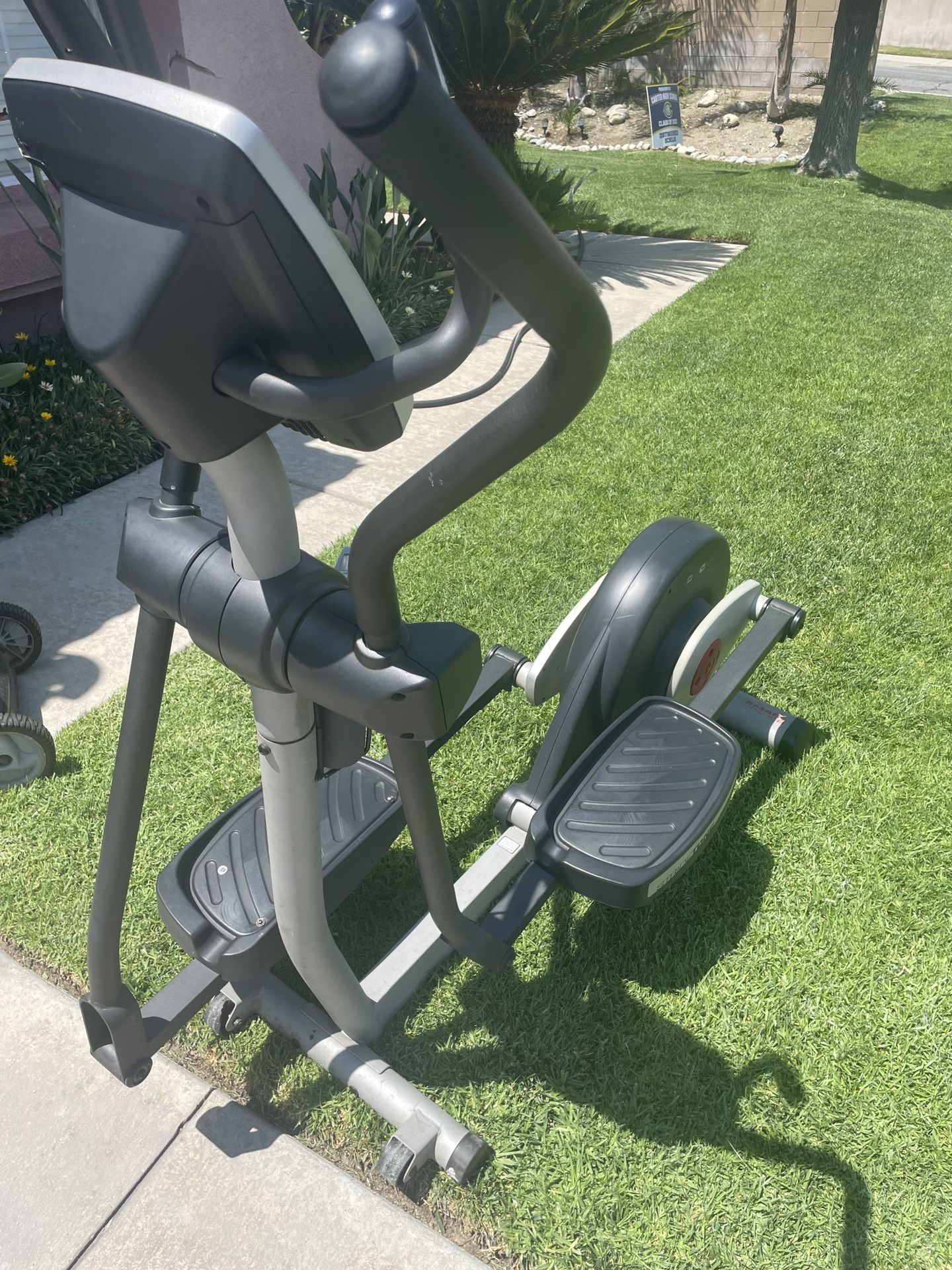 Elliptical (Battery Operated) Used!!!
