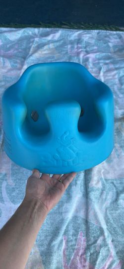 Bumbo chair with tray
