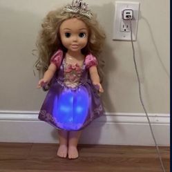 Princess Repuzel Lights Up Talks 20 Inches Tall
