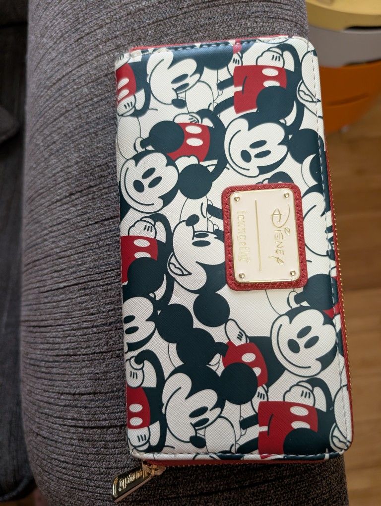Disney Wallet