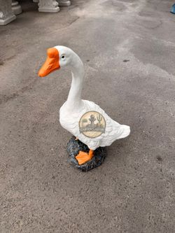 Concrete Goose Garden Statue