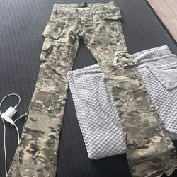 Valabassas Stacked Camo Pants Size 30
