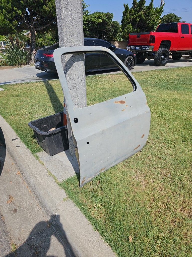 Square Body GMC/Chevy Passenger Door
