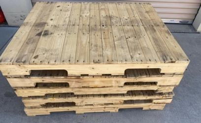 Closed Boards Boarded Up Wooden Pallets 40x48