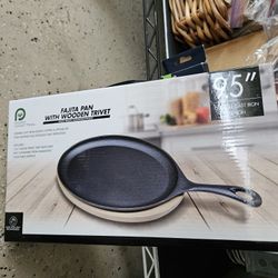 New 9.5 Fajita Pan And Trivet