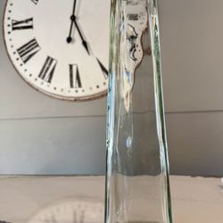 BEAUTIFUL, UNIQUE GLASS VASE