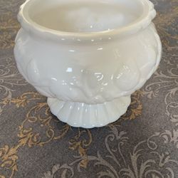 Milk Glass Cute Vintage