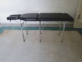 Lloyd portable Chiropractic table