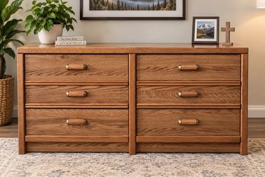 Solid Oak 6-Drawer Dresser – Beautiful Condition