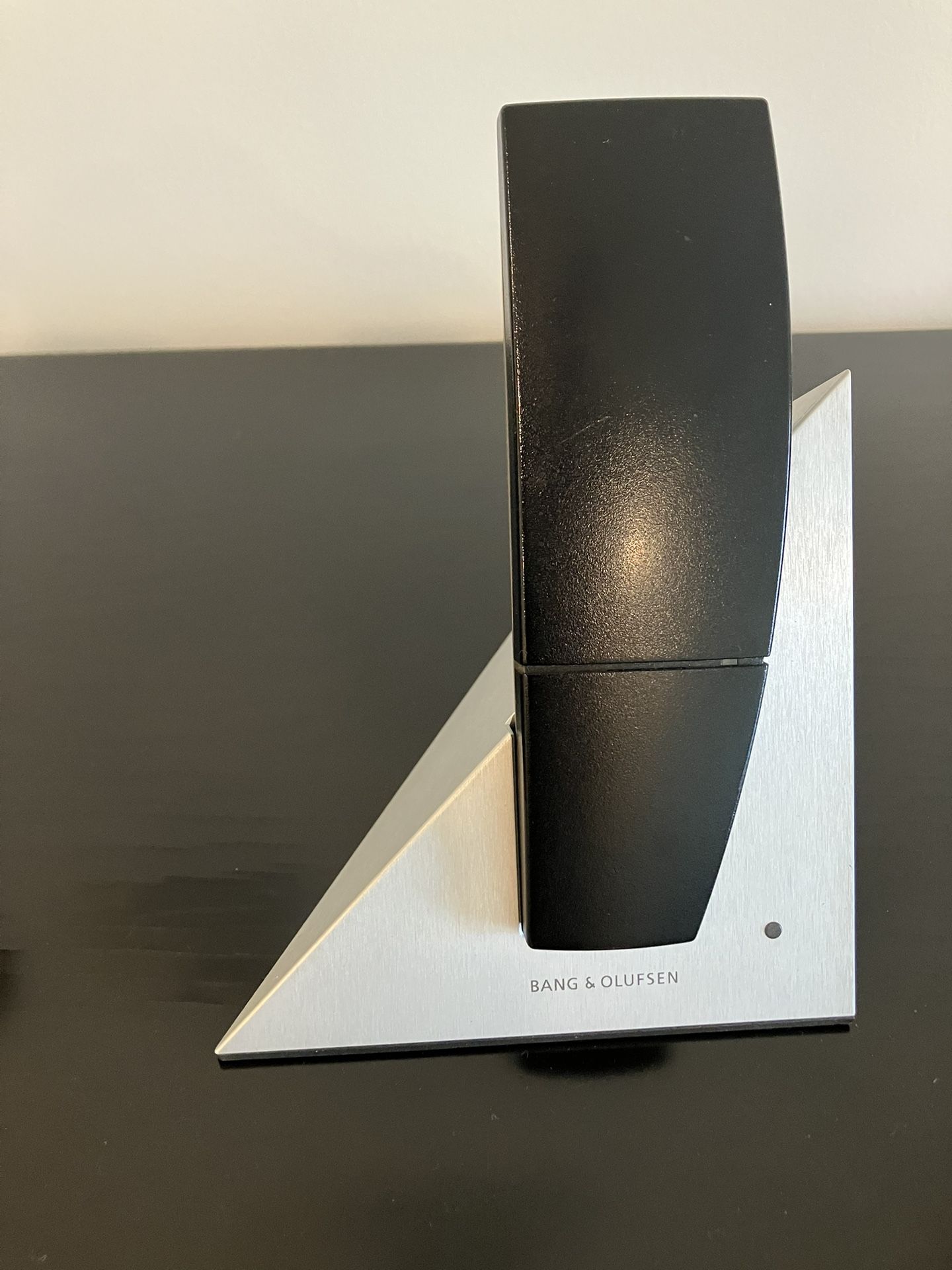 Bang & Olufsen BeoCom 6000 Cordless Telephone - Handset and Base