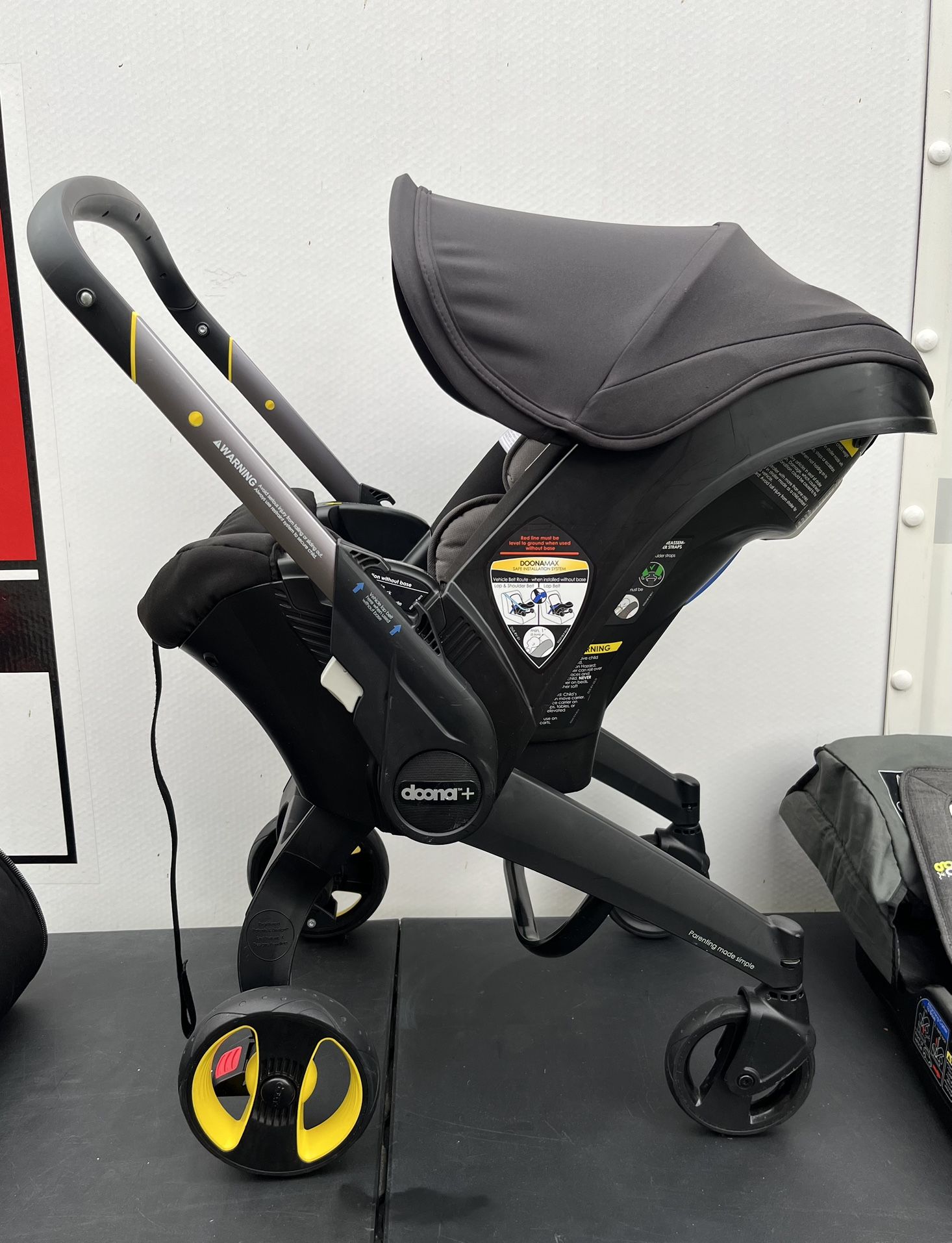 Doona carseat stroller + base, bag, mat, mirror