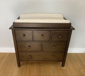Pottery barn kendall changing cheap table