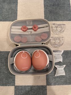 Momcozy Wearable Breast Pump Set