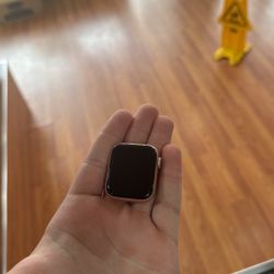Apple Watch Series 4 40mm Used Rose Gold 