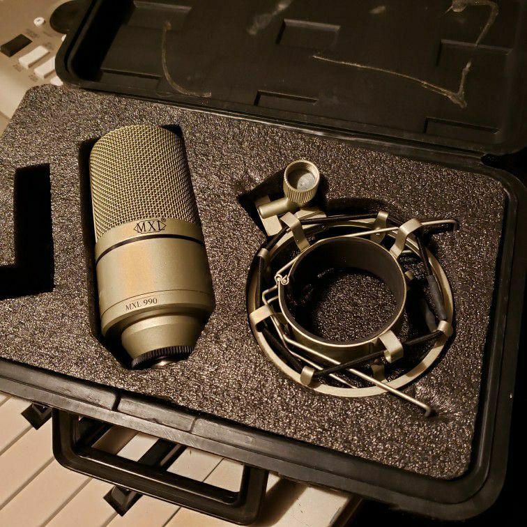 Microphones 🎤 🎤 🎤 🎤