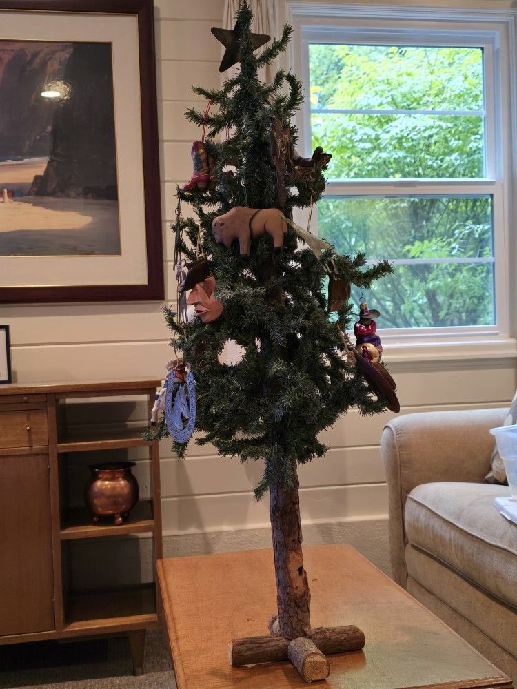 Western Ornaments And Christmas Tree