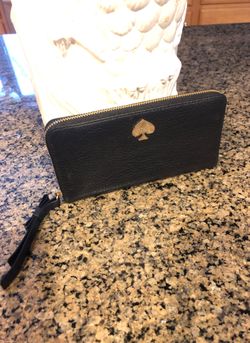 Kate Spade leather wallet. NEW condition