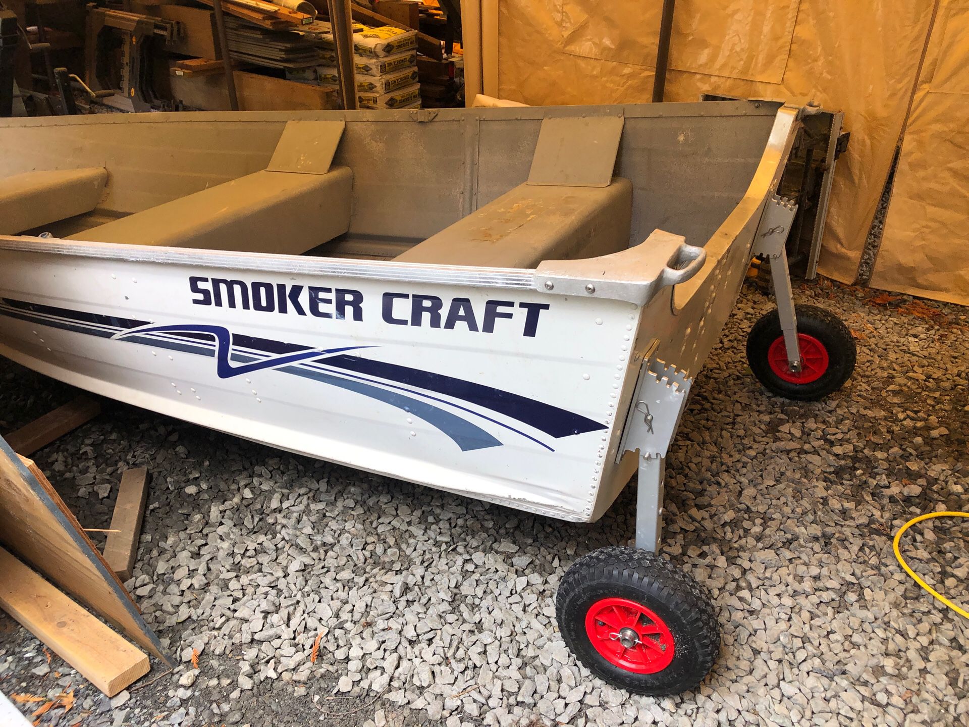 12’ smoker craft alumium boat $1000 firm