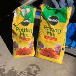 Potting Mix Miracle Grow