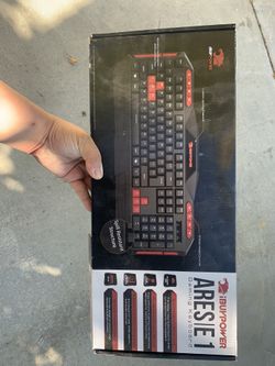 Selling Gaming Keyboard (still Available If Post Is Up)