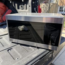 LG NeoCheft 18.5" stainless steel countertop microwave with smarter inverter 1000W