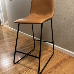 Bar chair with faux leather seat