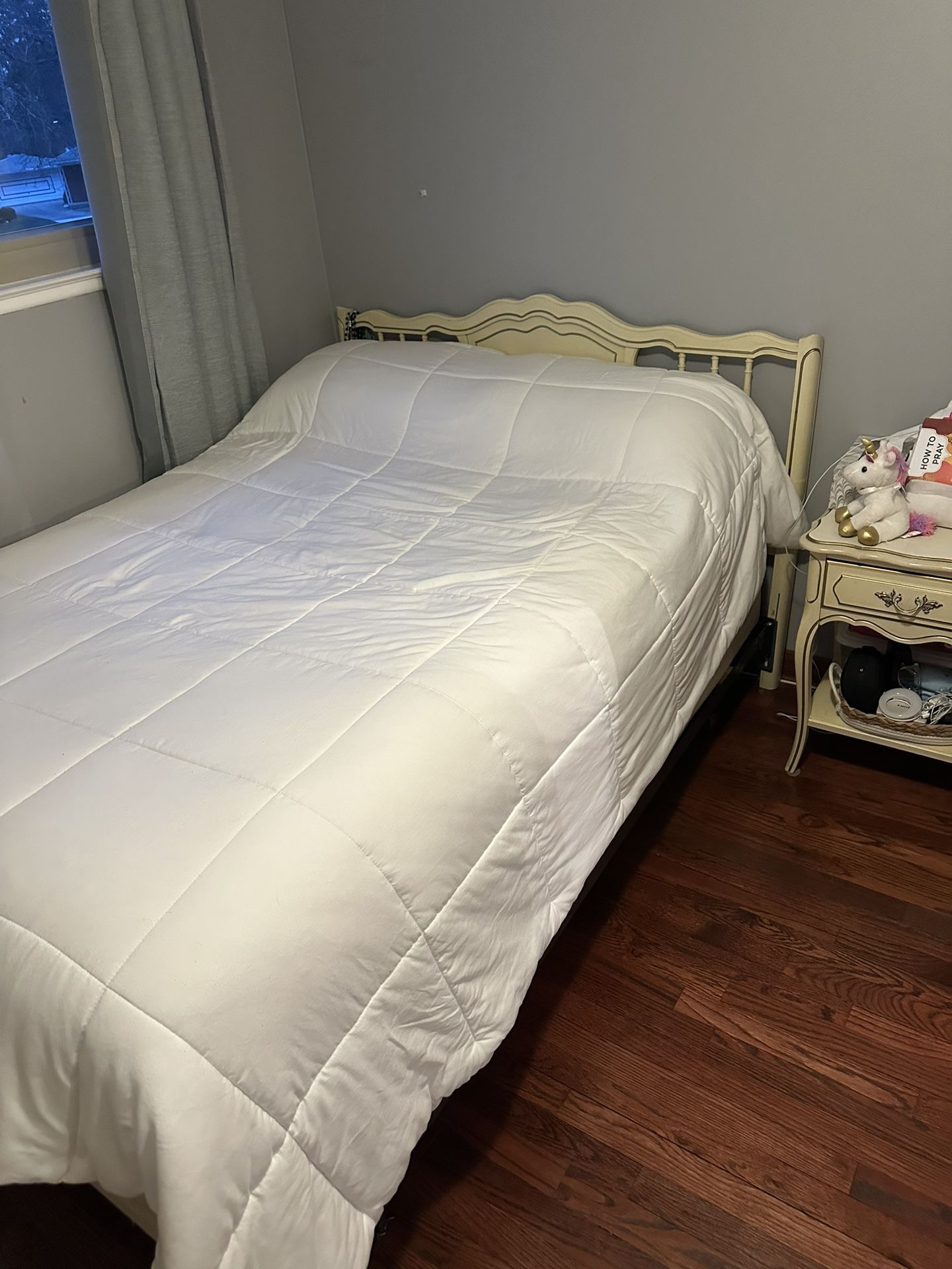 Bedroom Set (Full Size Bed Solid Brazilian bamboo Wood)
