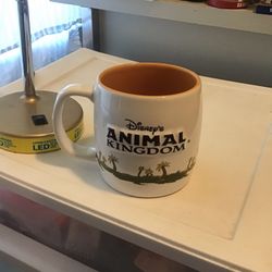 Large Disney Animal Kingdom Winnie Pooh/Tigger Coffee Mug 