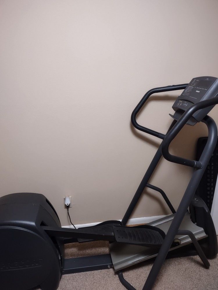 Precor EFX 5.17 Elliptical For Sale