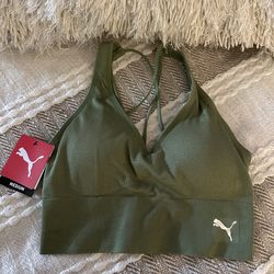 New puma sports bra size M