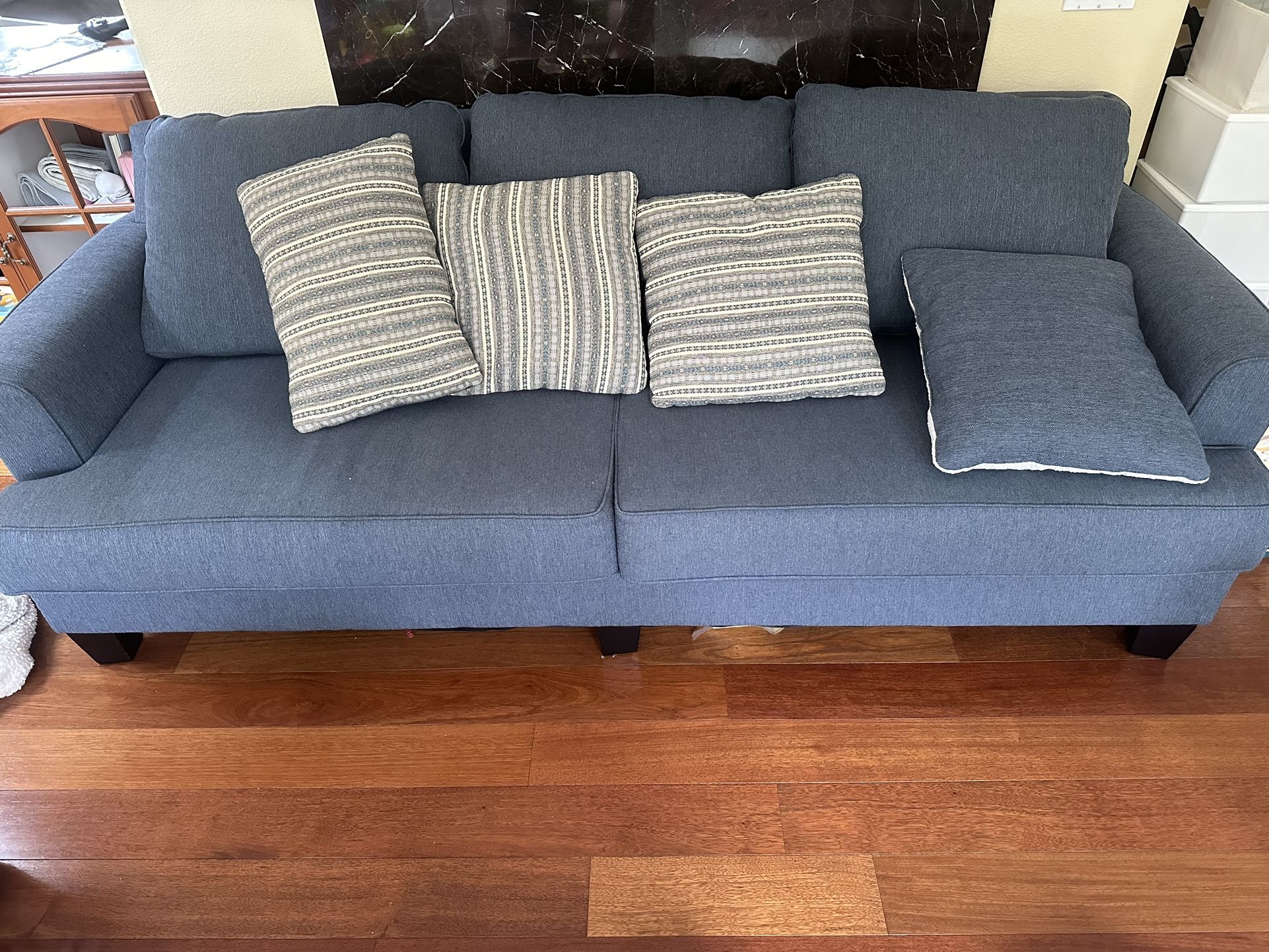 Good Fabric Sofa