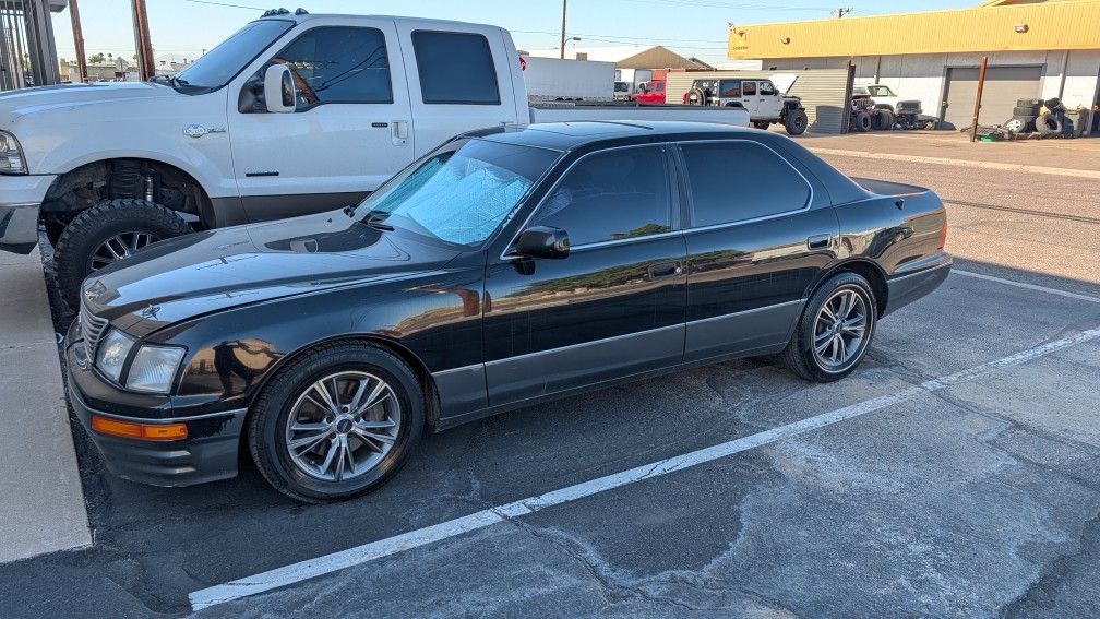 1998 Lexus LS 400