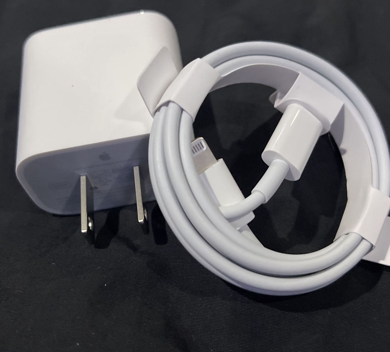Genuine Apple Lightning Charger For iPad And iPhone