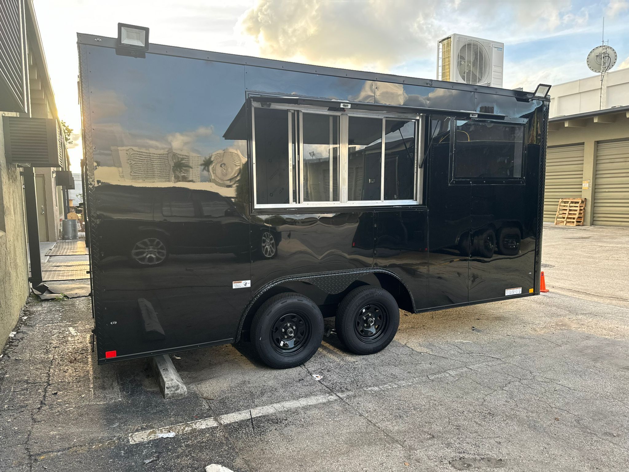 Concession Food trailer 16Ft x 8.5Ft 