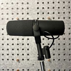 Shure SM7B 