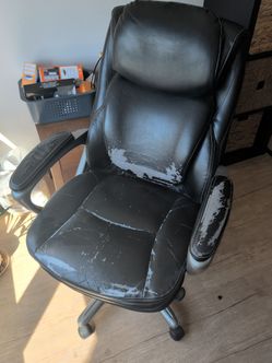 Computer chair (free)