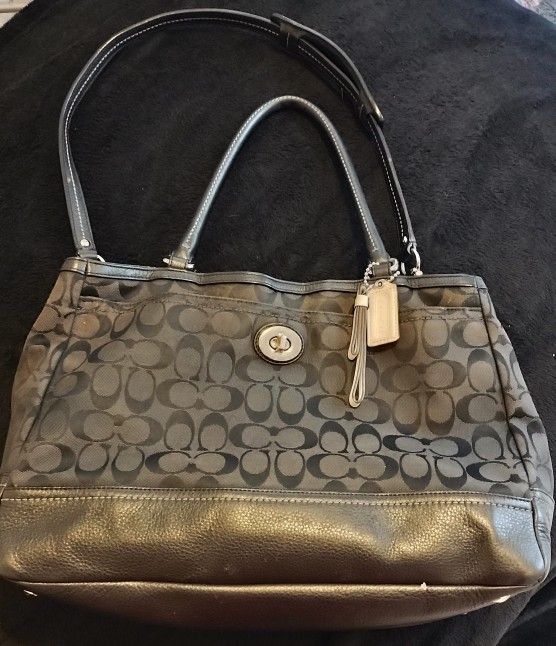 Coach Signature Black Leather Bag