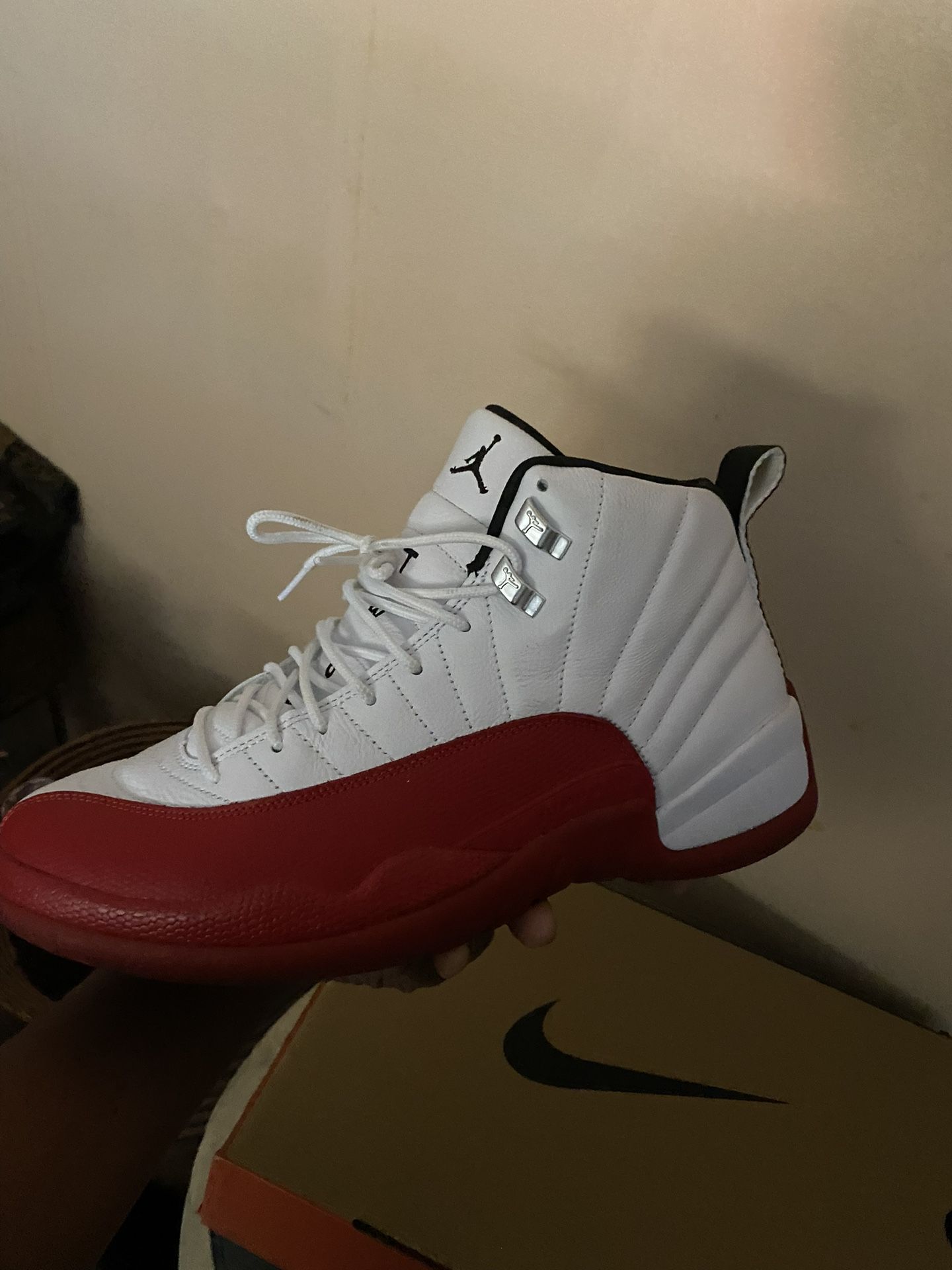 White And Red Jordan’s 10.5 Hml