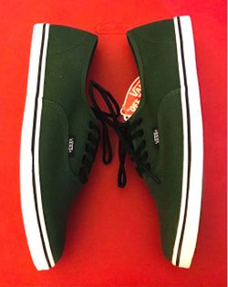 Vans Authentic Lo Pro Kumbu Green/ True White SZ Men 7.5/ SZ 9 Women