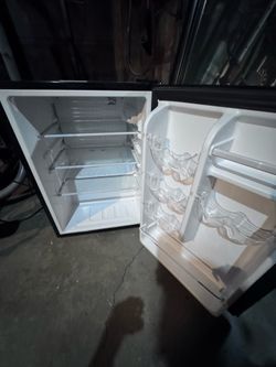 Insignia mini fridge