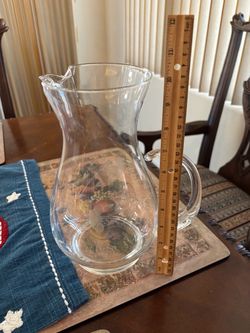 Princess house pitcher 10 inches tall, it holds 72 OZ new without box jarra princess house new